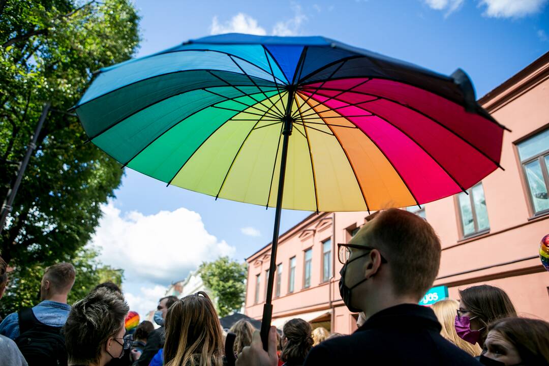 Neramumai per LGBT paradą