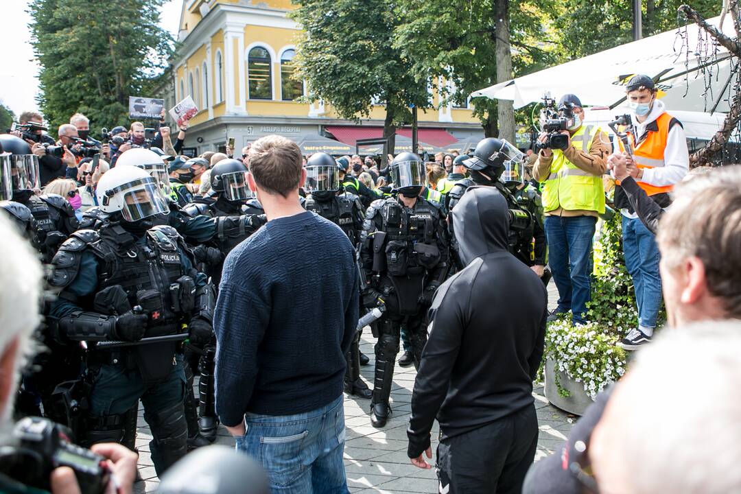 Neramumai per LGBT paradą