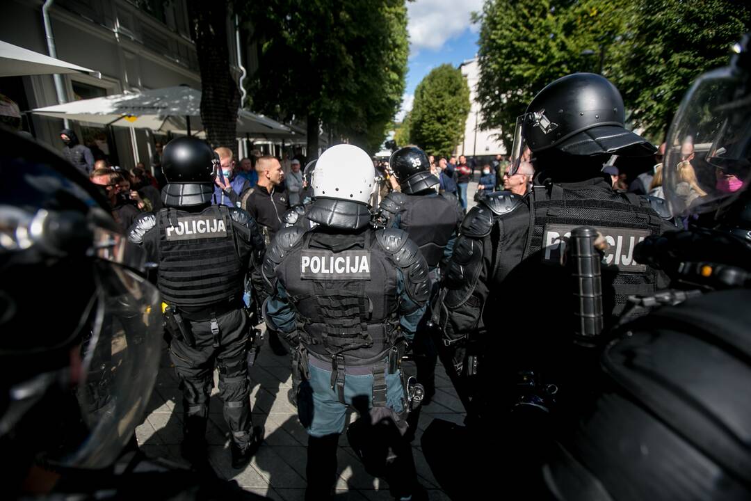 Neramumai per LGBT paradą