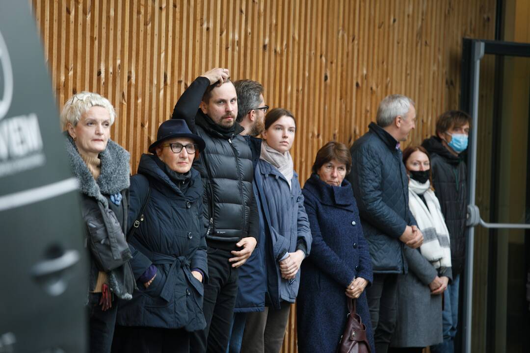 Fotomenininko R. Rakausko laidotuvės