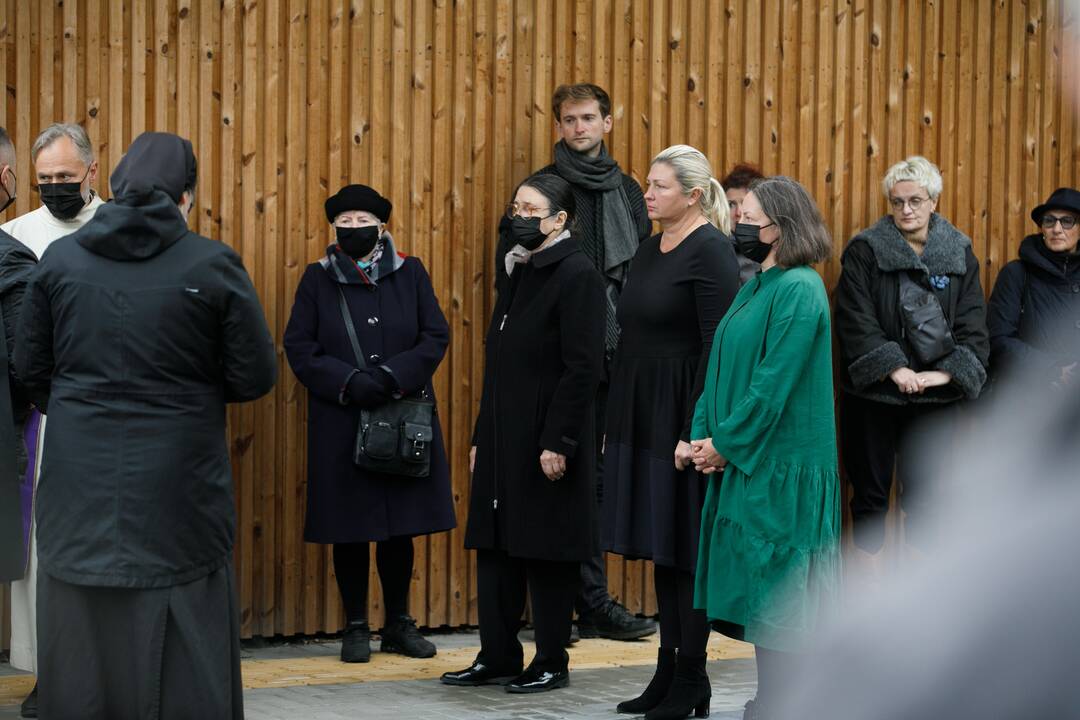 Fotomenininko R. Rakausko laidotuvės