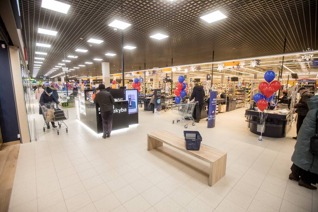 Pirkėjai plūsta į atnaujintą Aleksoto „Maximą“