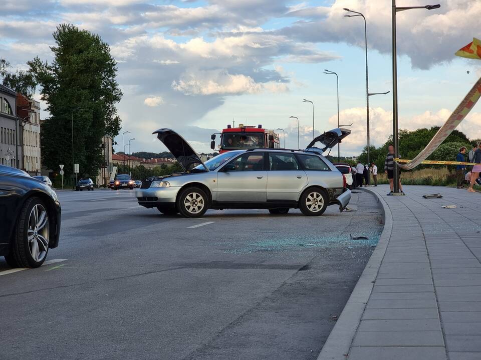 Karaliaus Mindaugo prospekte – siaubinga avarija