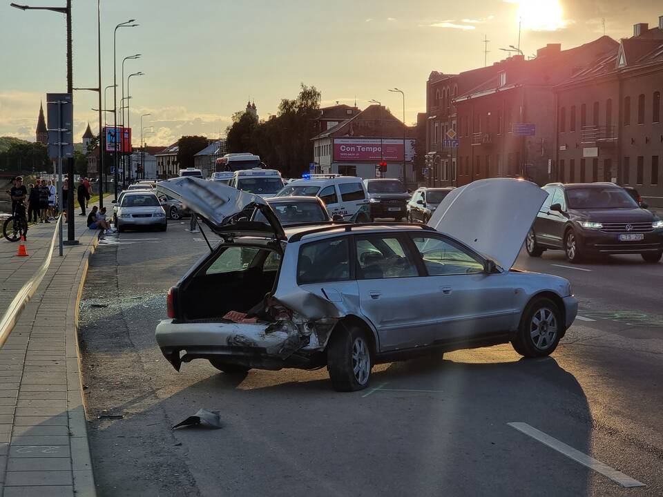 Karaliaus Mindaugo prospekte – siaubinga avarija