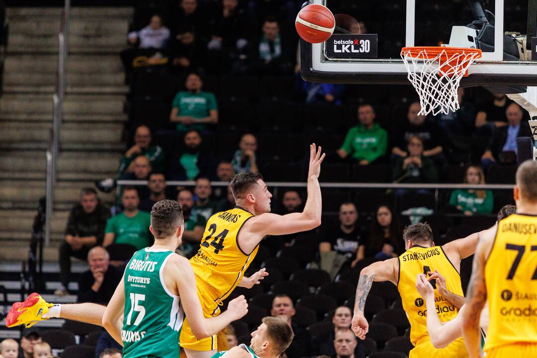 LKL: „Žalgiris“ sutriuškino „Šiaulius“