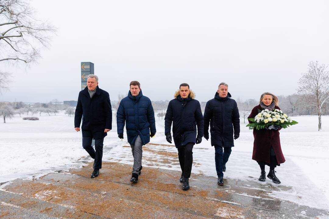 Holokausto aukų pagerbimas prie Kauno IX forto muziejaus
