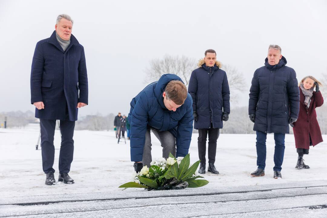 Holokausto aukų pagerbimas prie Kauno IX forto muziejaus