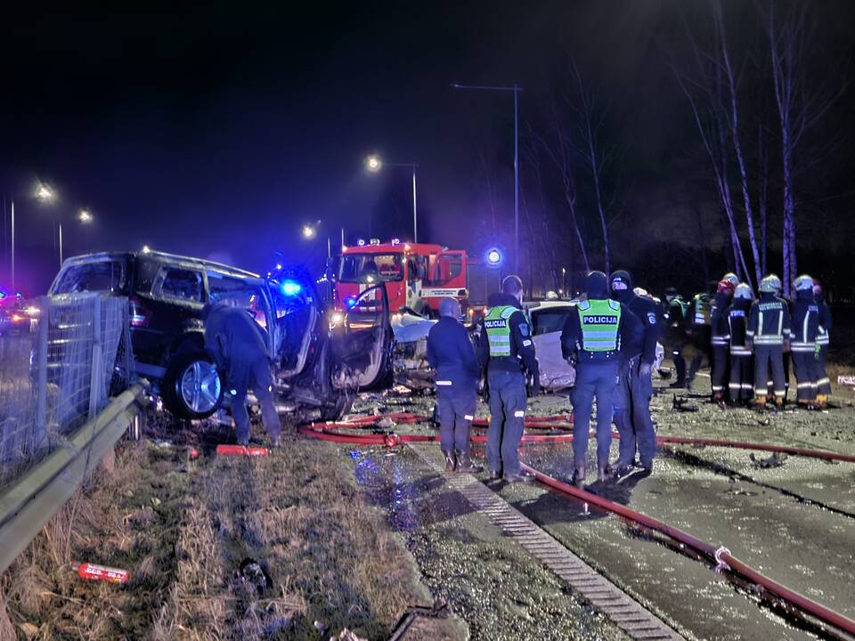 Kaune – kraupi avarija: žuvo du žmonės