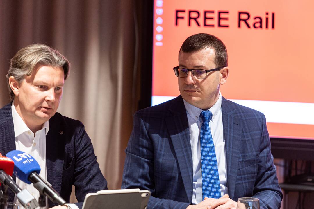 Susisiekimo ministerijos ir „Lietuvos geležinkelių“ spaudos konferencija
