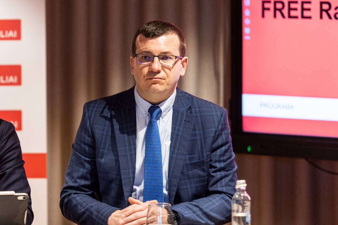 Susisiekimo ministerijos ir „Lietuvos geležinkelių“ spaudos konferencija