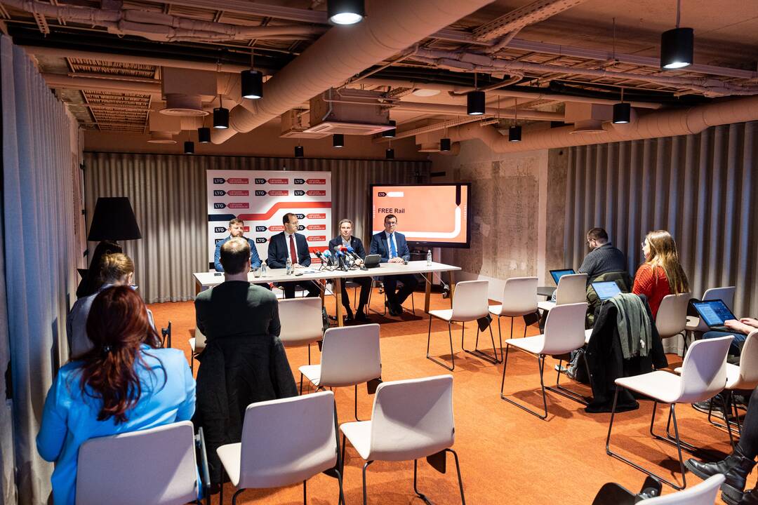 Susisiekimo ministerijos ir „Lietuvos geležinkelių“ spaudos konferencija