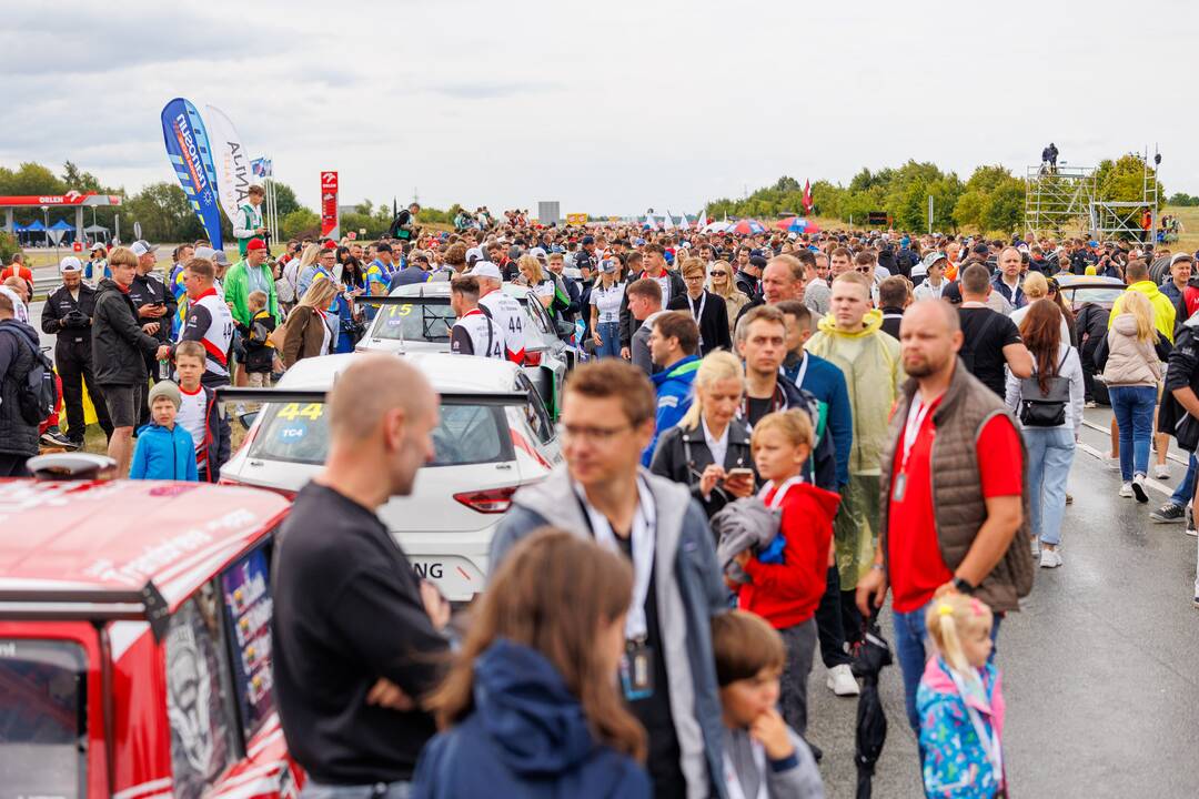 Akimirkos iki „Aurum 1006 km lenktynių“ starto