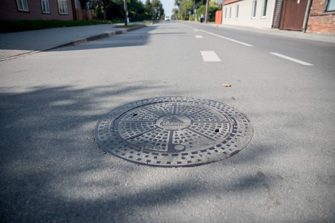 Pakloti nauji paviršinių nuotekų tinklai Aleksote, Akacijų gatvėje.