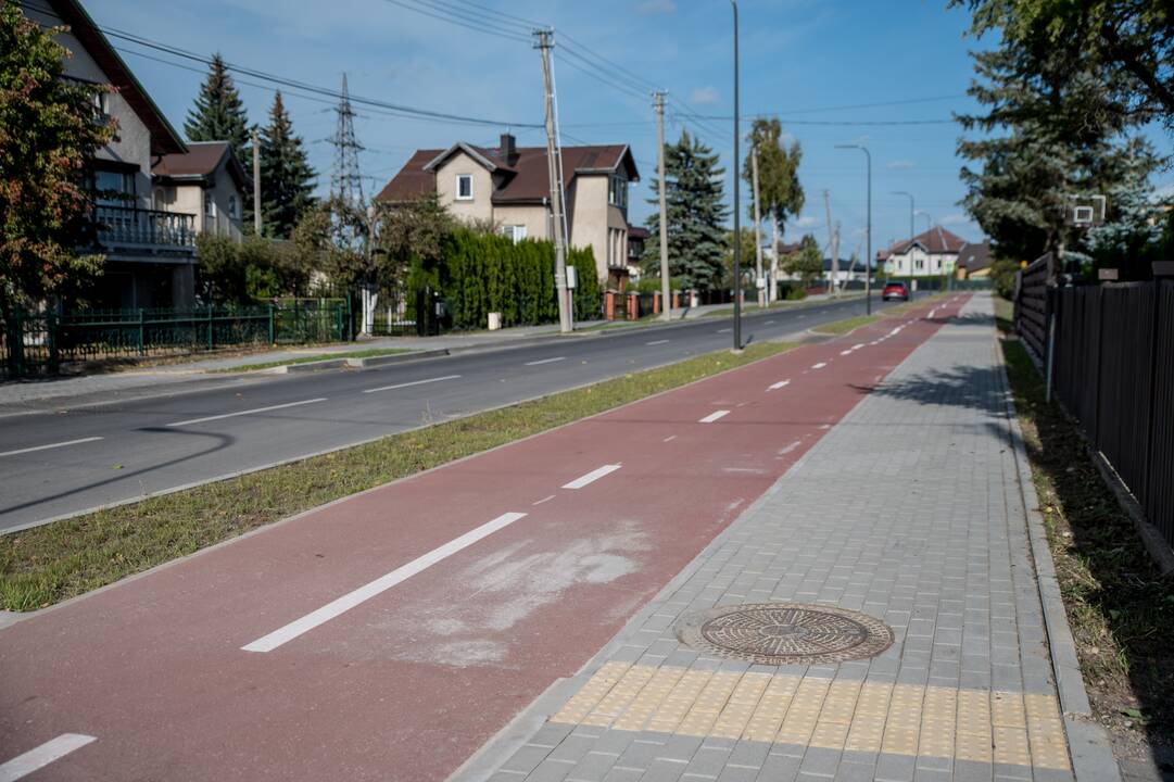 Pakloti nauji paviršinių nuotekų tinklai Aleksote, Akacijų gatvėje.