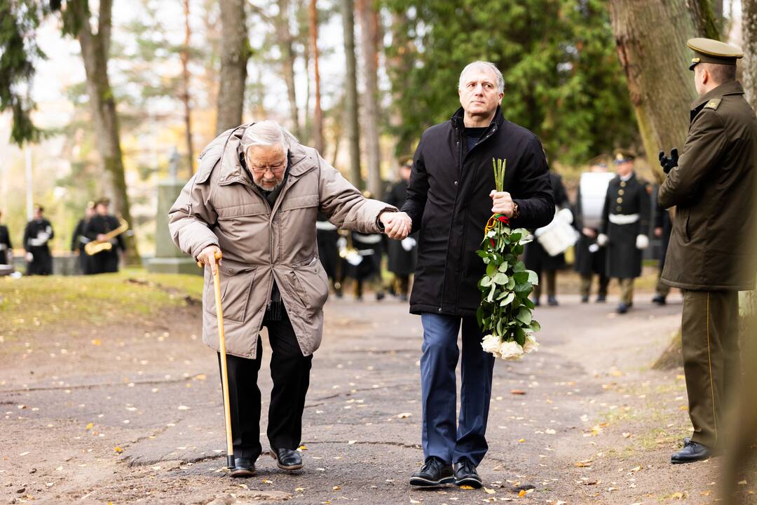 Signataro B. Kuzmicko laidotuvės