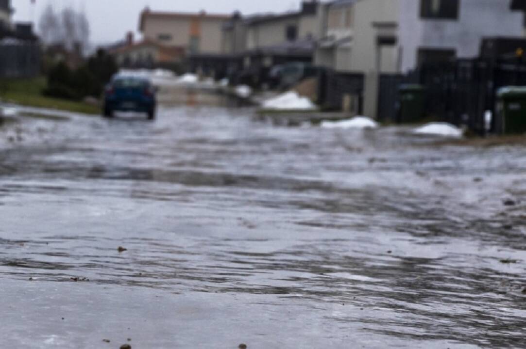 Kelininkai: naktį eismo sąlygas sunkins plikledis, lijundra ir mišrūs krituliai