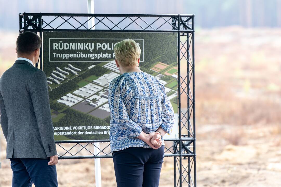Rūdninkų poligone įkasta simbolinė Vokietijos brigados karinio miestelio kapsulė