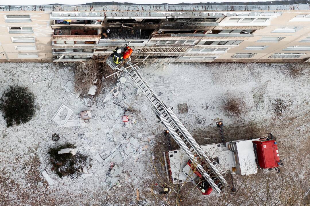 Sudegęs daugiabutis Viršuliškėse iš aukštai