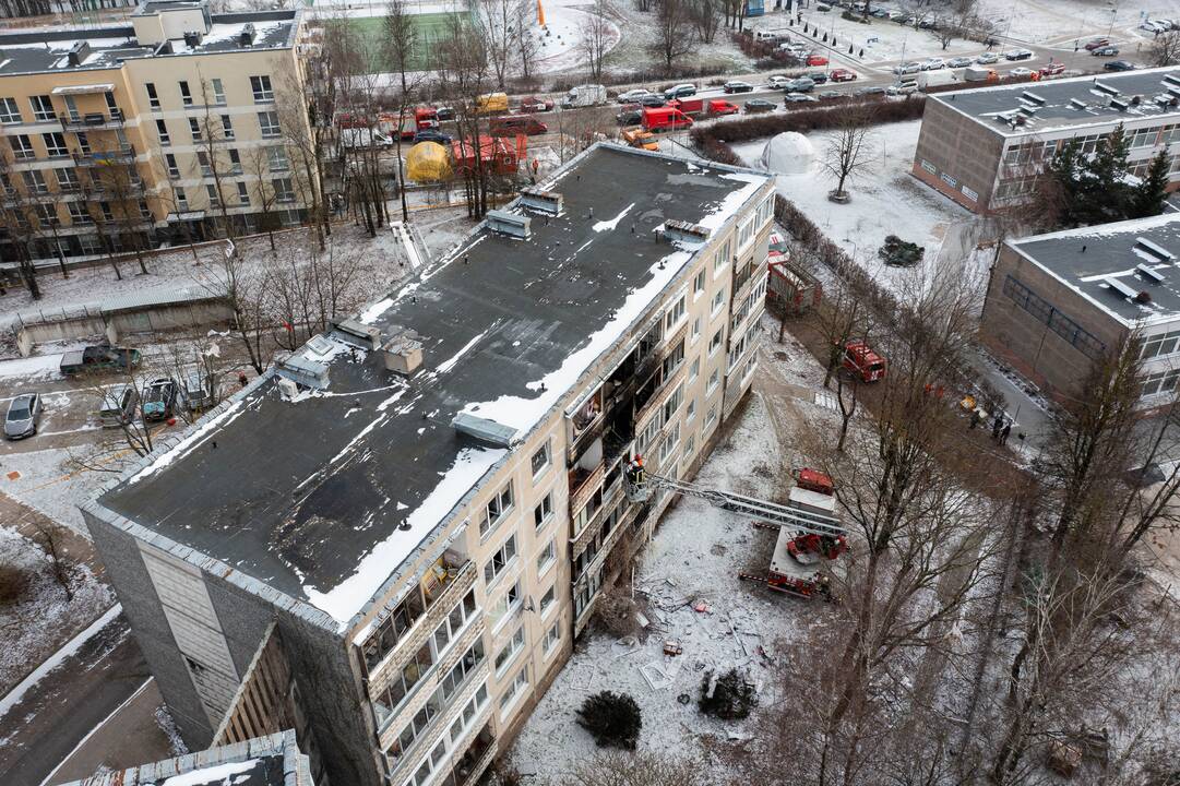 Sudegęs daugiabutis Viršuliškėse iš aukštai