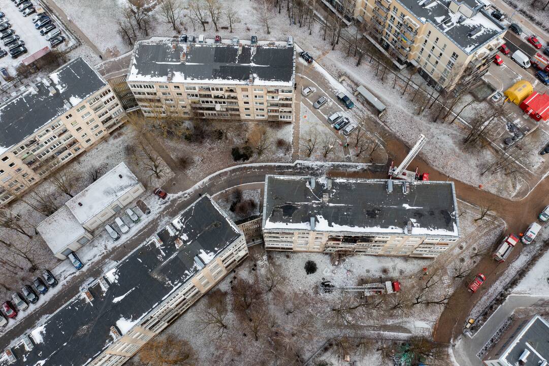 Sudegęs daugiabutis Viršuliškėse iš aukštai