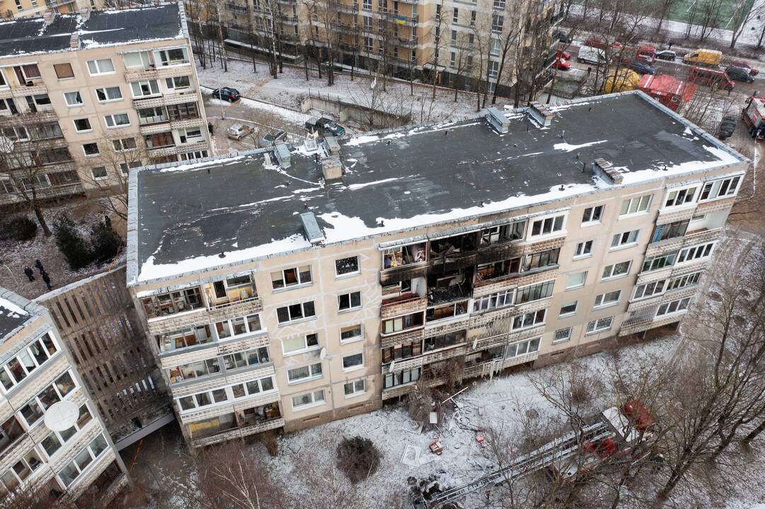 Sudegęs daugiabutis Viršuliškėse iš aukštai