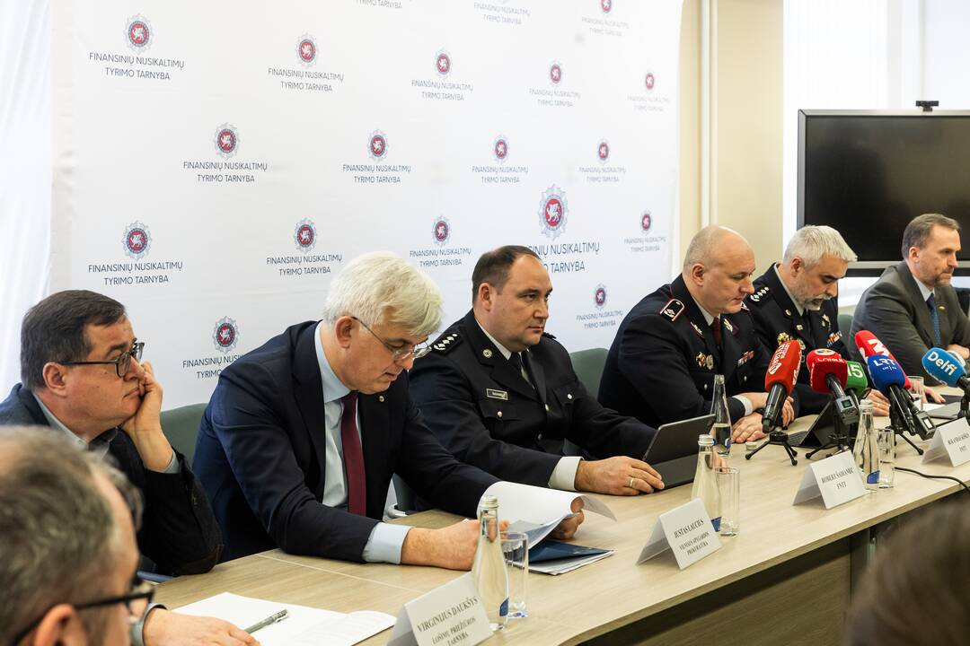 FNTT, Prokuratūros, Lietuvos banko atstovų konferencija apie Š. Stepukonį