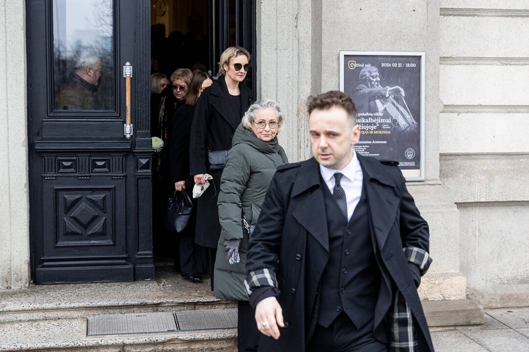 Atsisveikinimas su režisieriumi R. Tuminu
