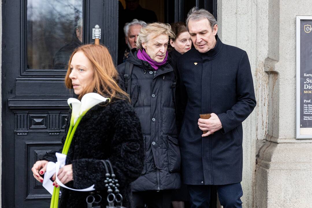 Atsisveikinimas su režisieriumi R. Tuminu