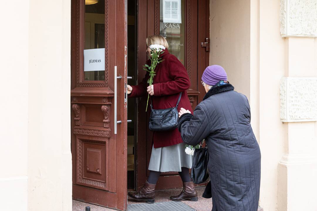 Atsisveikinimas su režisieriumi R. Tuminu