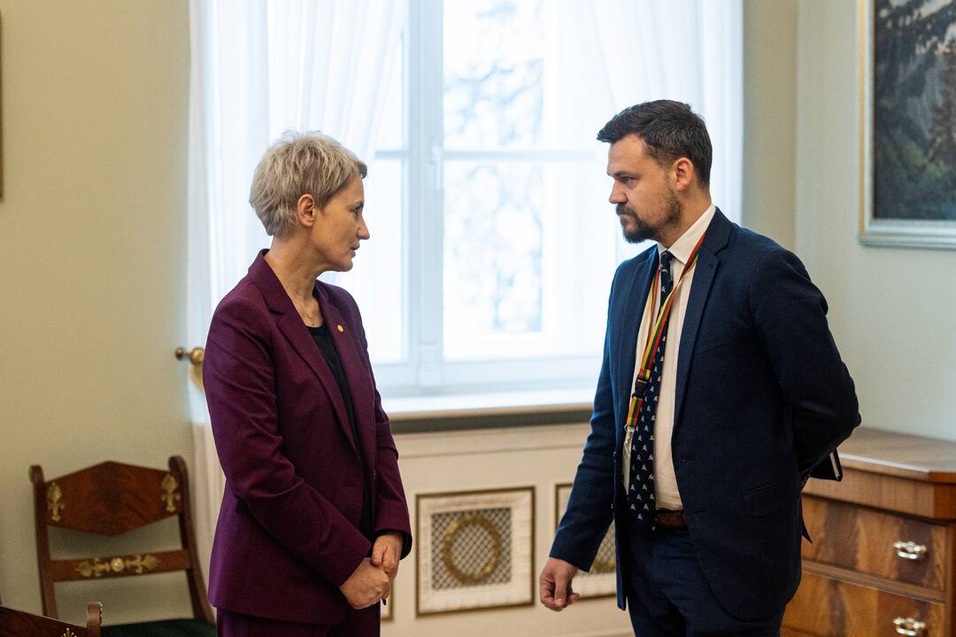 Prezidentas susitiko su L. Pernavu ir N. Grunskiene