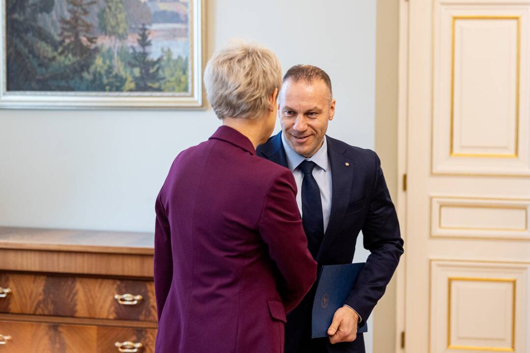Prezidentas susitiko su L. Pernavu ir N. Grunskiene