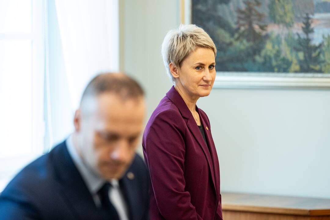 Prezidentas susitiko su L. Pernavu ir N. Grunskiene