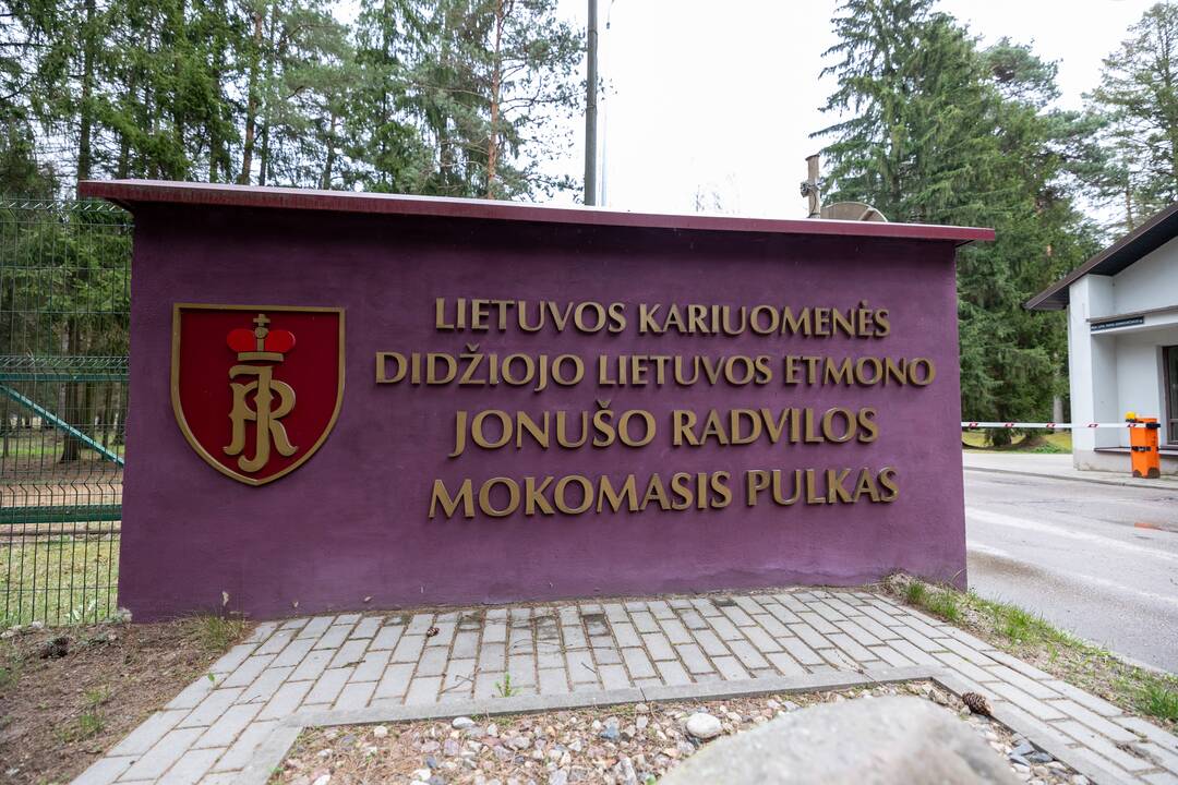 G. Nausėdos ir Norvegijos kronprinco Haakono susitikimas su Norvegijos kariais Rukloje