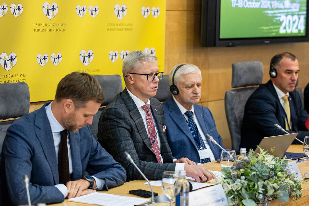 Baltijos Asamblėjos Prezidiumo ir Lietuvos, Latvijos ir Estijos užsienio reikalų ministrų spaudos konferencija