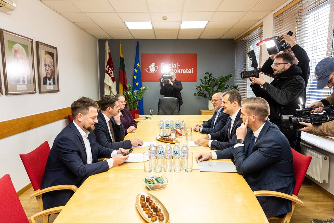 Susitiko socialdemokratų partijos ir „Nemuno aušros“ atstovai