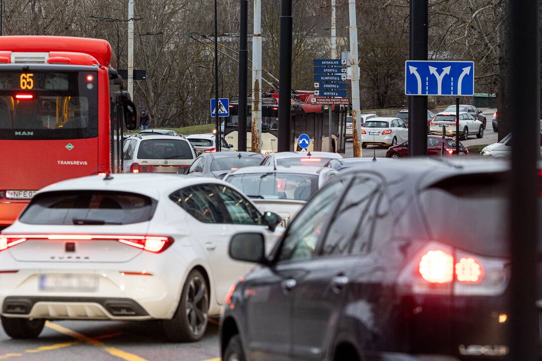 Prieššventinės automobilių spūstys Vilniuje
