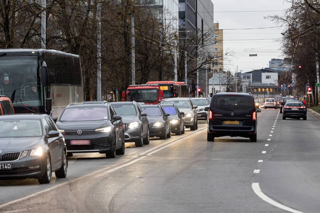 Prieššventinės automobilių spūstys Vilniuje