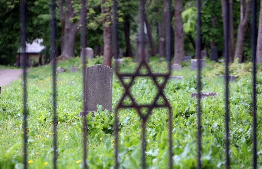 Paluckas pavedė parengti kovos su antisemitizmu planą