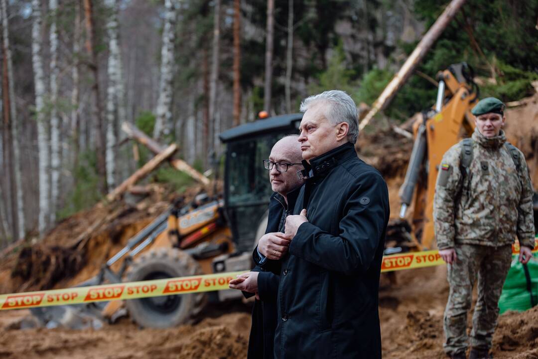 Tęsiasi dingusių JAV karių paieška