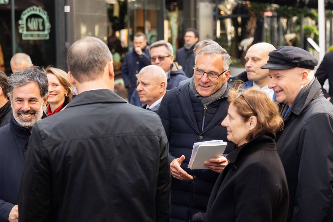 Atminimo ženklo, skirto Roberto Šumano deklaracijos 75-mečiui, atidengimas