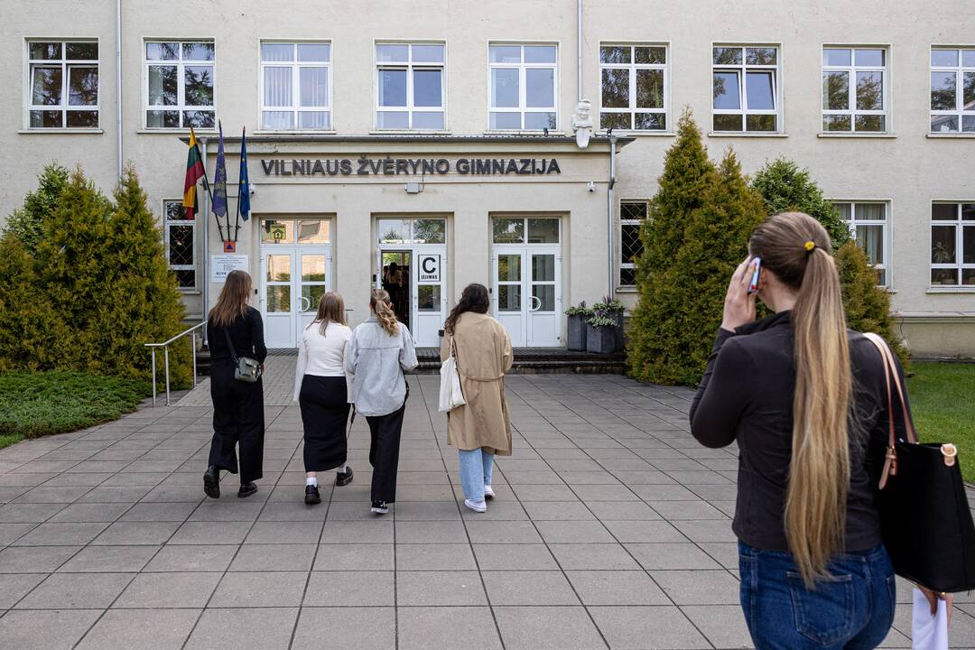 Abiturientai laiko valstybinį lietuvių kalbos egzaminą