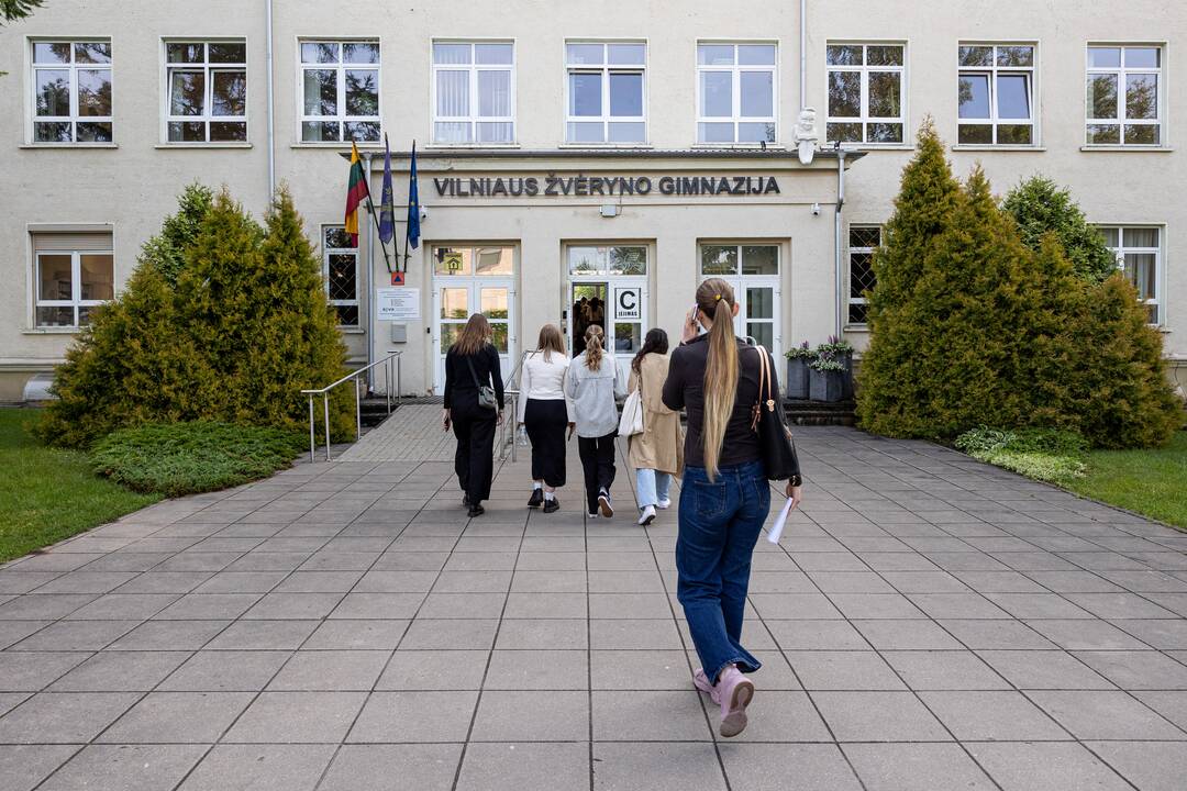 Abiturientai laiko valstybinį lietuvių kalbos egzaminą