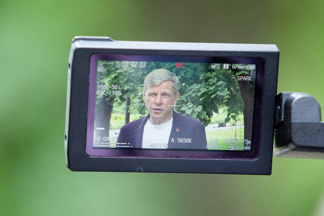 Lukiškių aikštėje atidarytas vakcinacijos centras