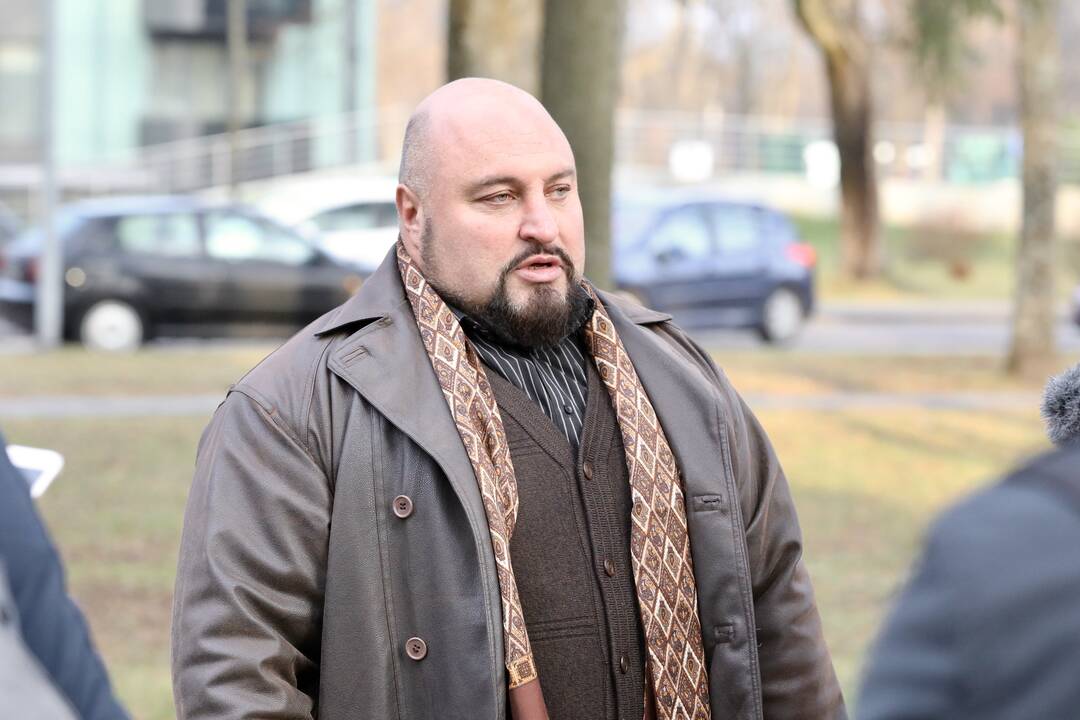 V. Cololo atgulė amžinojo poilsio
