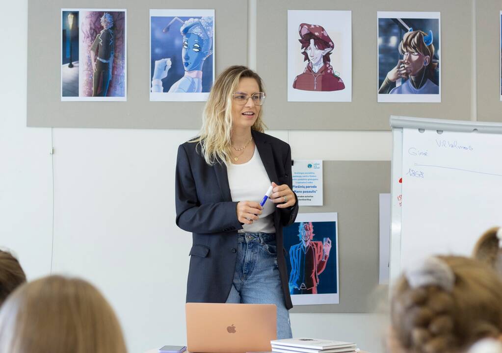 Misija: L. Mickutė žino, kad tai, ko išmokstame vaikystėje, lieka visam gyvenimui, todėl su ypatinga meile ir atsakomybe imasi kūrybos vaikams.