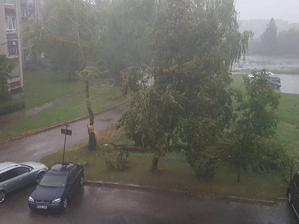Kauną nuplovė smarkus lietus