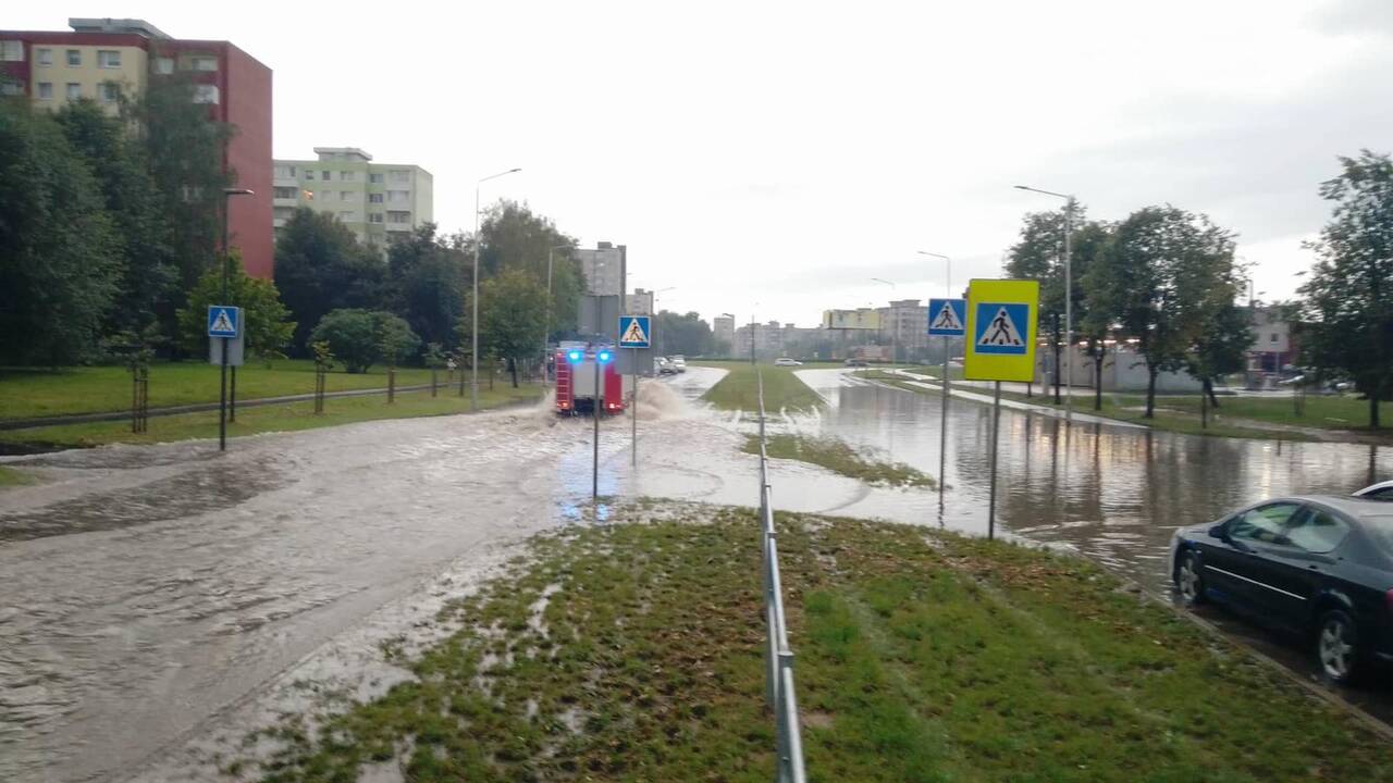 Kauną nuplovė smarkus lietus