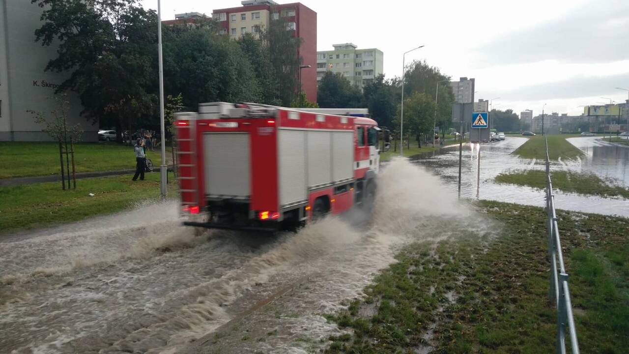 Kauną nuplovė smarkus lietus