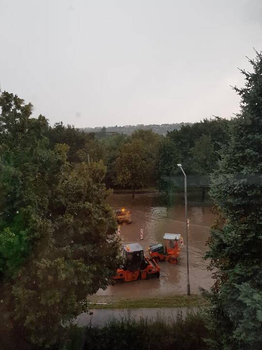 Kauną nuplovė smarkus lietus