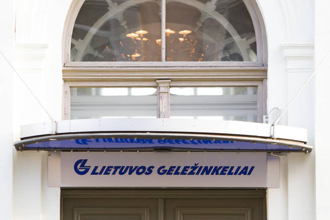 „Lietuvos geležinkelius“ paliko Turto valdymo centro direktorė